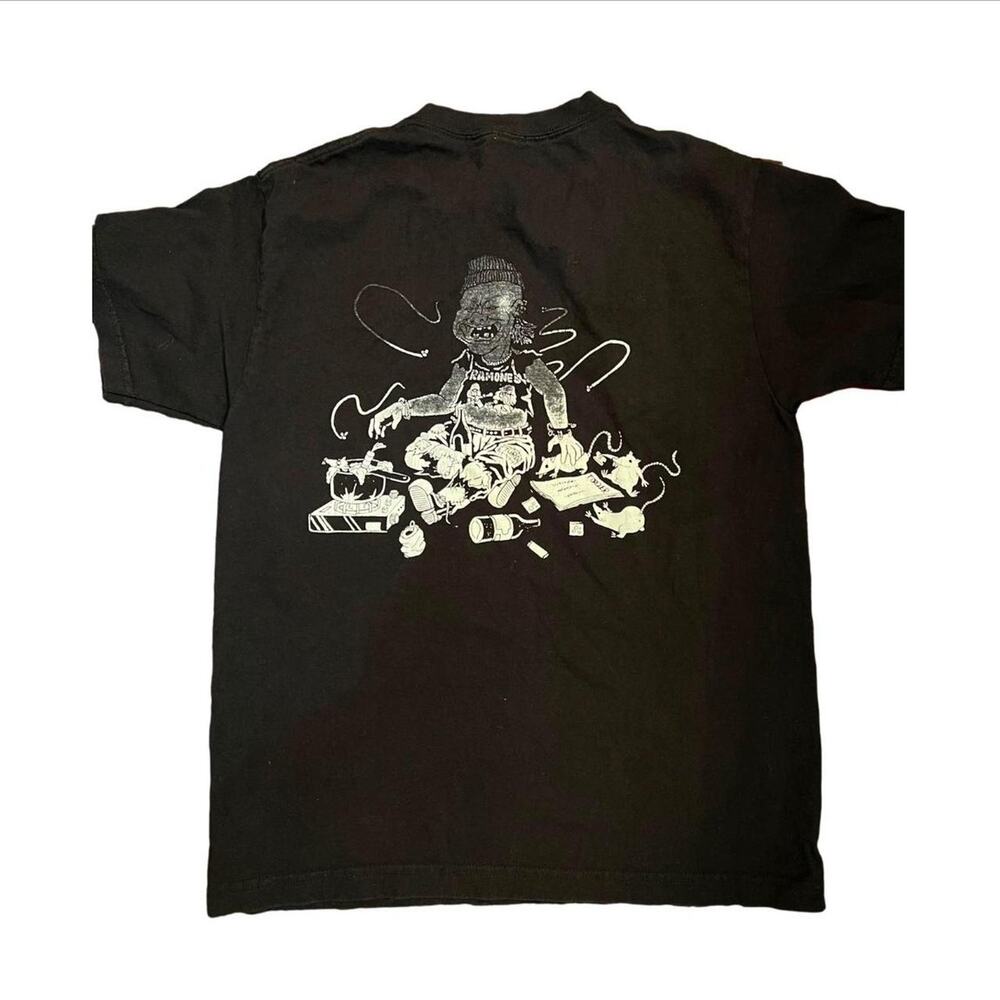 Black and white Ramones “Torquer”Graphic T-shirt, Medium